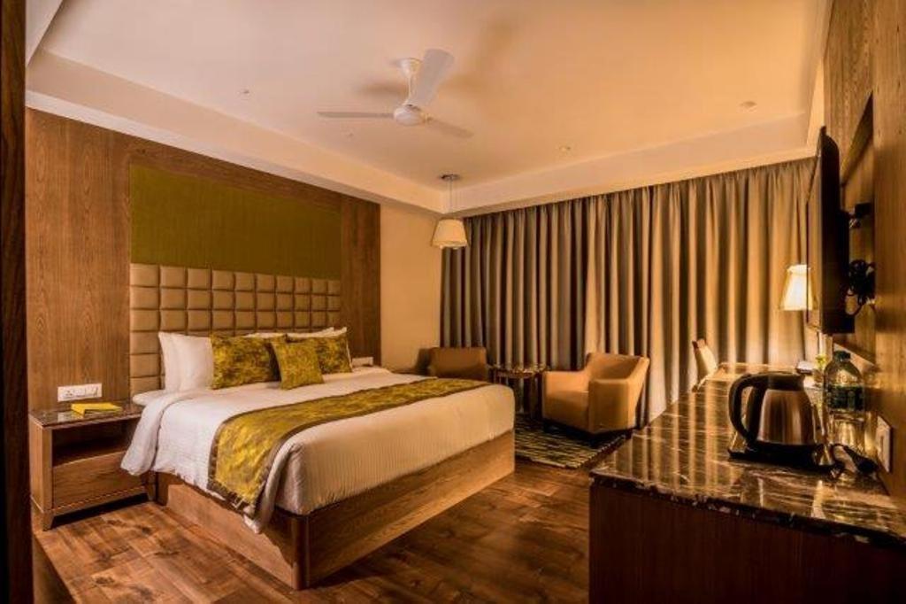 Lemon Tree Hotel Силигури Экстерьер фото
